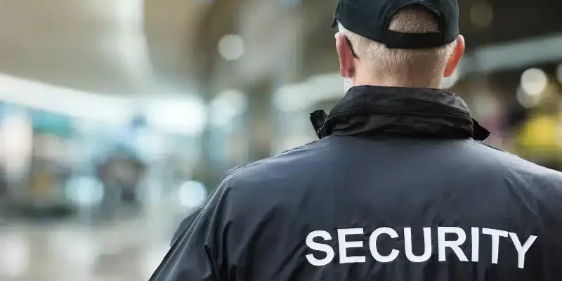 Security Guard Shopping Centre | Five Star Training Academy Security Guard in Shopping Mall